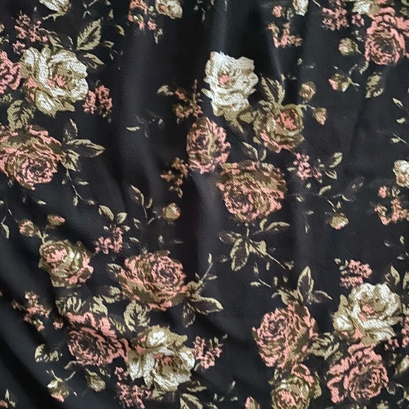 Floral off the shoulder blouse - Picture 2 of 4